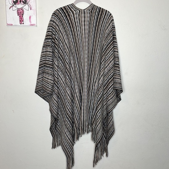 Cejon fringed topper/ shawl /scarf /cape /wrap one size - Picture 3 of 6